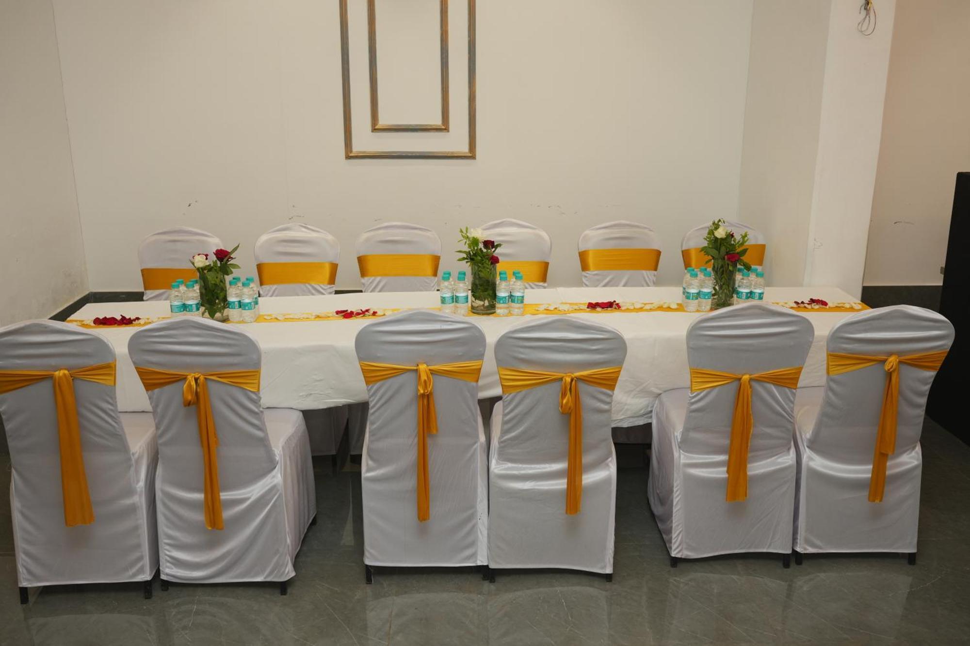 Staybird - B Suite, Business Hotel, Kharadi Hotel 3*